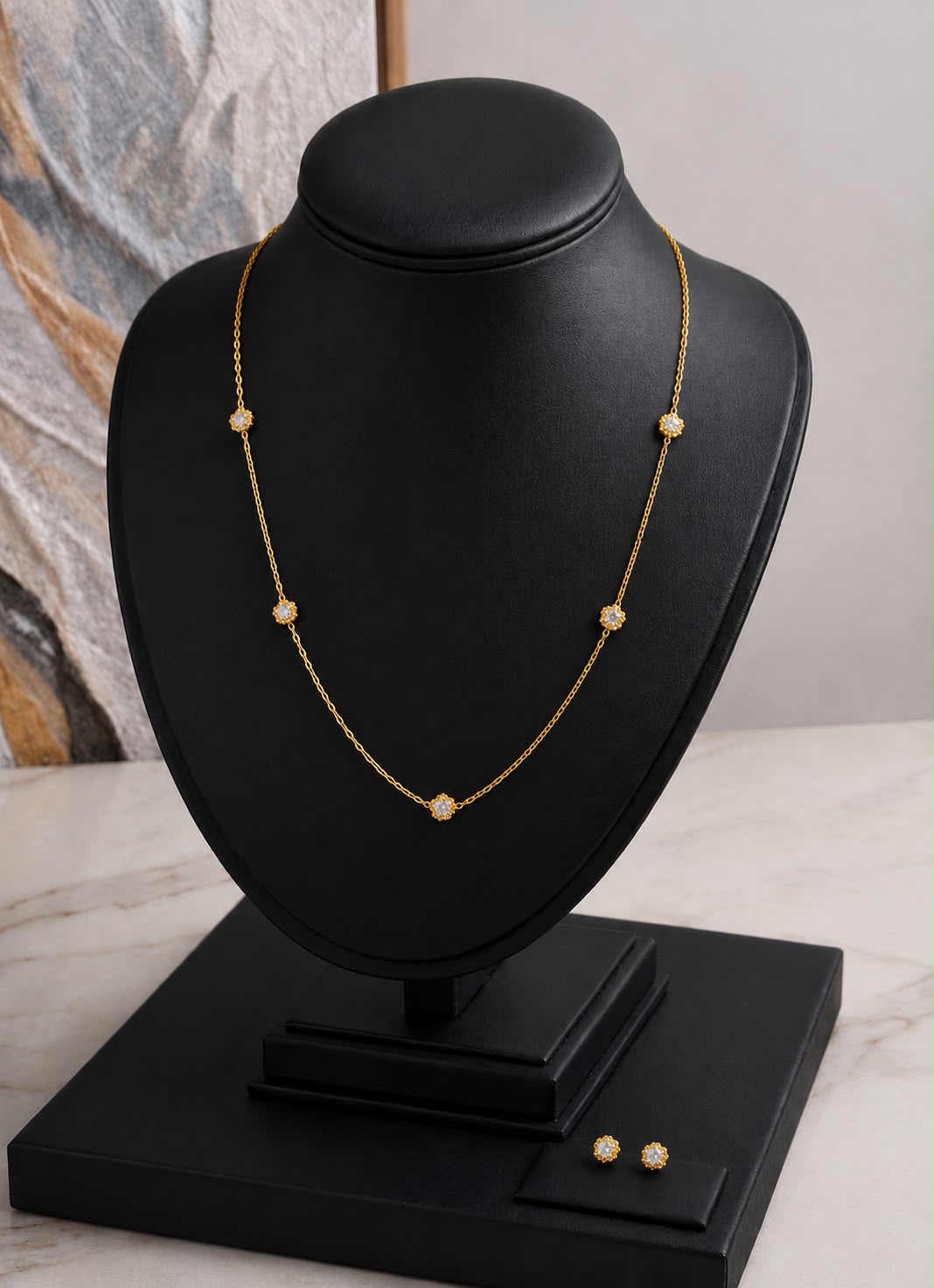 Crystal star chain with pendant