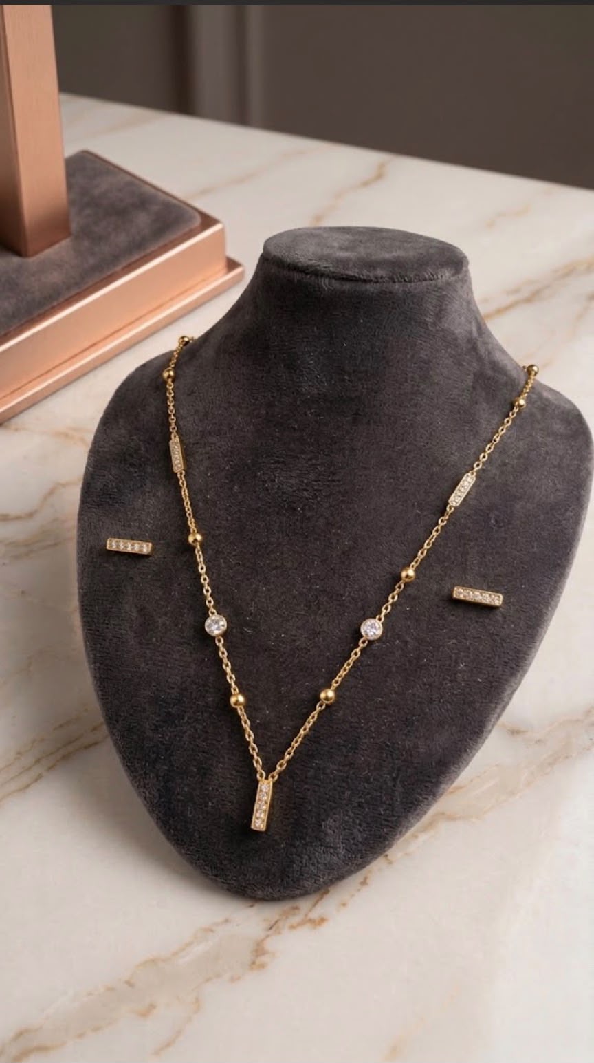 Minimal Crystal Pendant chain with earring