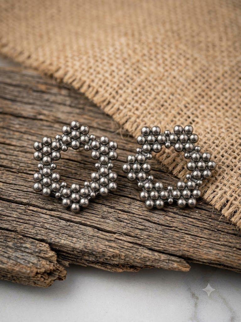 Oxidised Ear Studd Hexagon