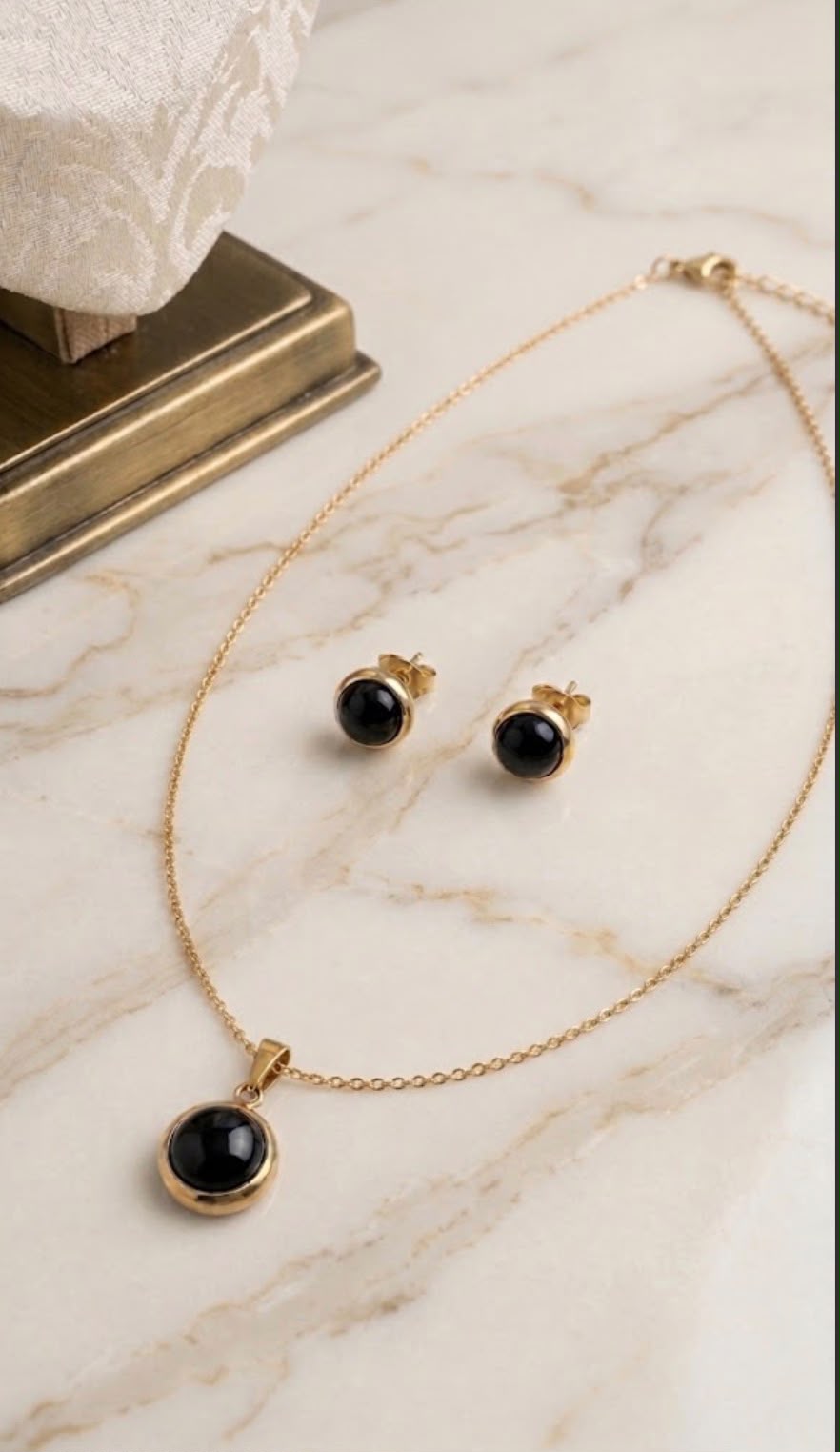 Balck single dome Pendant with earring