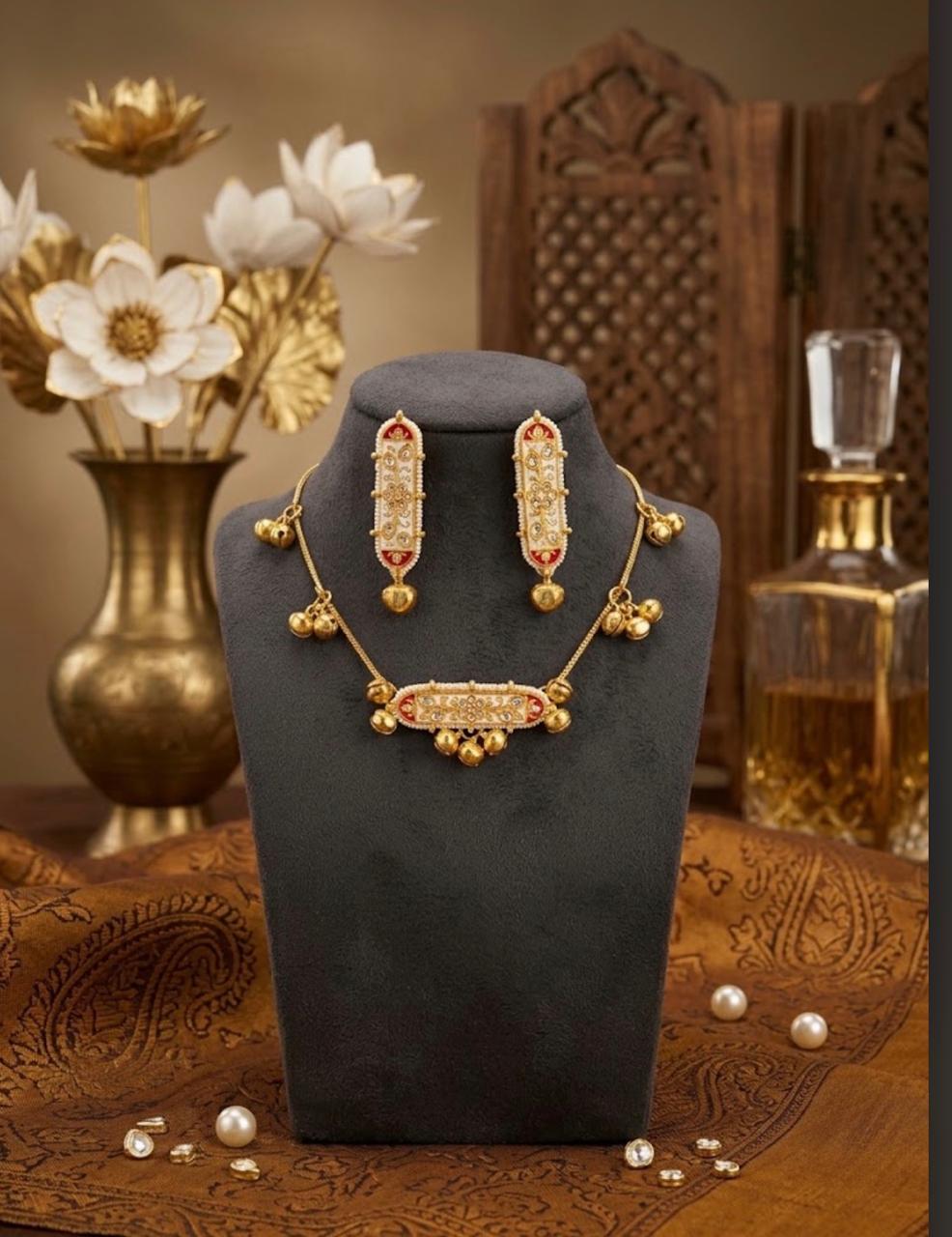 White And Golden  Gunguru Choker set