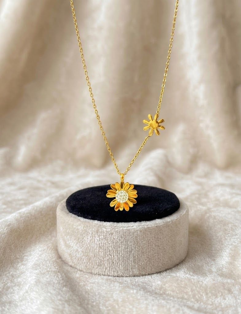 Sunflower penant in Chained Necklace